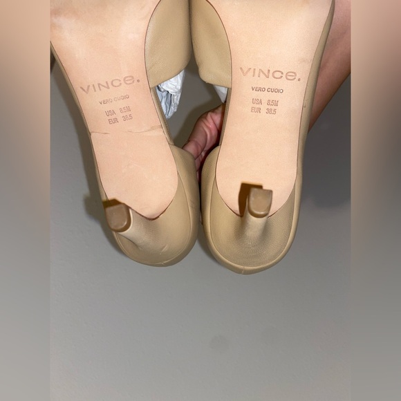 NWOT VINCE Tiana Point Toe Leather Pumps - Picture 5 of 8